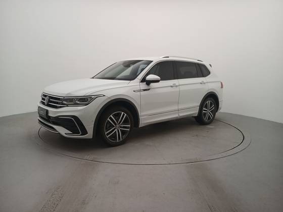 VOLKSWAGEN TIGUAN 2.0 300 TSI GASOLINA ALLSPACE R-LINE AUTOMÁTICO VOLKSWAGEN TIGUAN 2.0 300 TSI GASOLINA ALLSPACE R-LINE AUTOMÁTICO